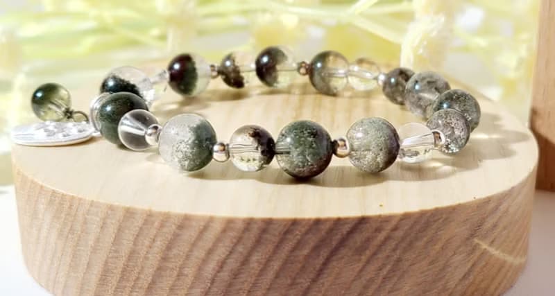 清新氣質 - 天然聚寶盆綠幽靈/白水晶手鍊