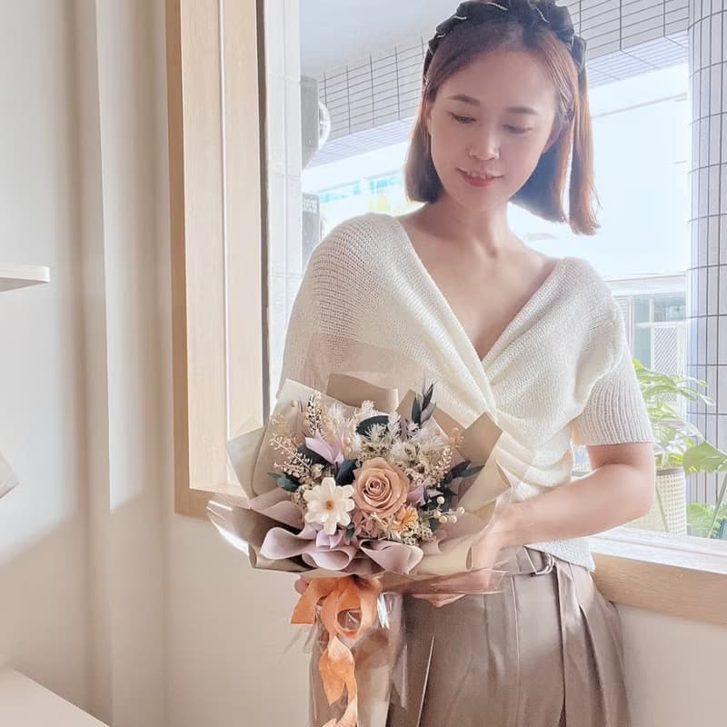 甜甜日子永生花束 / 大地橘