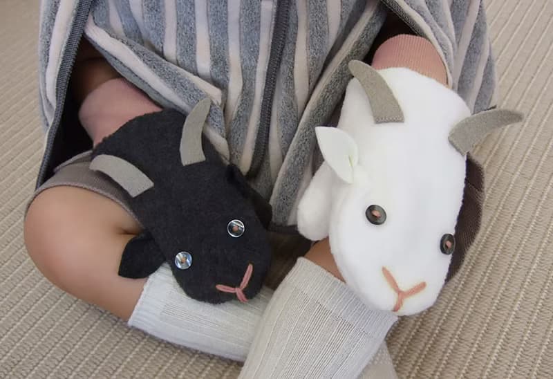 【こども用】白やぎ黒やぎミトン ブルー 手袋