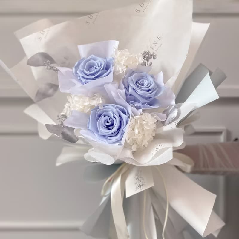 皇家藍 三朵玫瑰永生花束