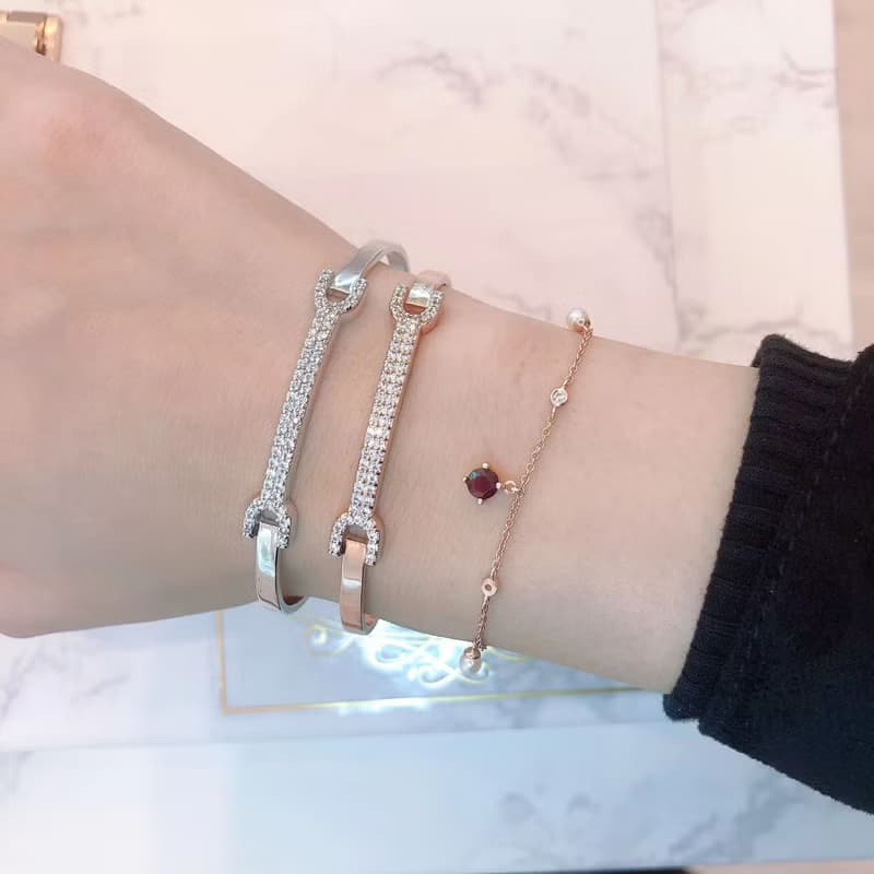 T型骨頭閃爍鋯石手鐲