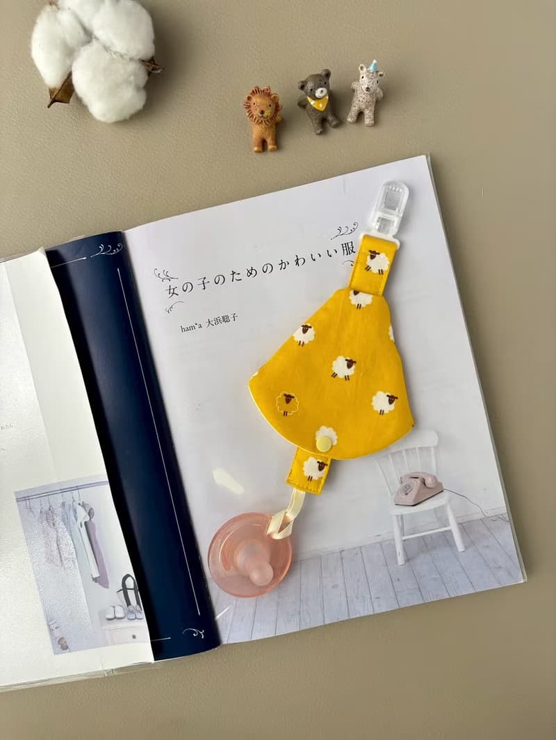 奶嘴鏈奶嘴保護套 乳酪蛋糕小綿羊  手作嬰兒用品 彌月禮