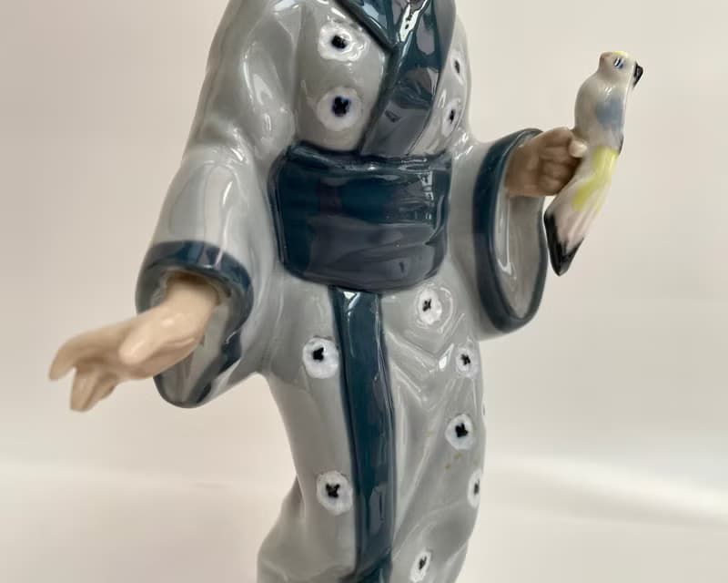 復古小雕像西班牙藝妓雕像與鳥 20 世紀 70 年代 Casades