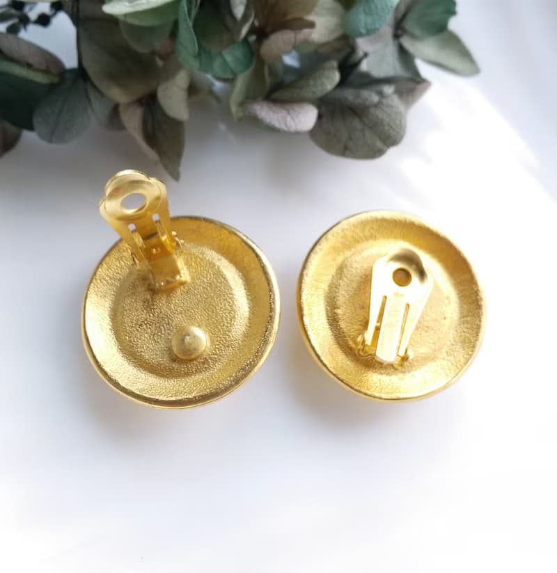 【西洋古董飾品 】金色調 典雅仿珠 啞光 大耳環 夾式耳環