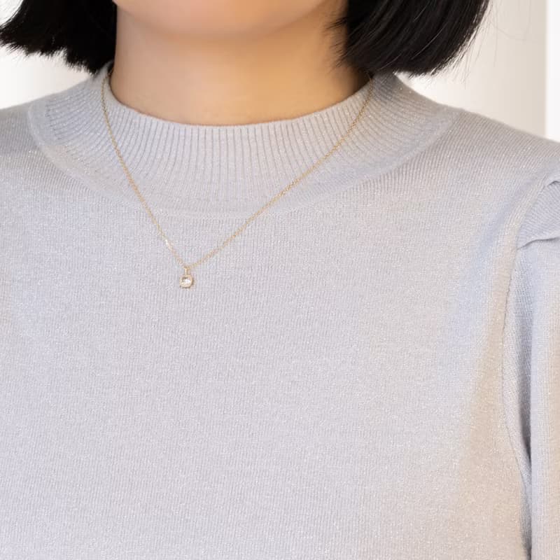 White magnolia Petal Diamond Necklace