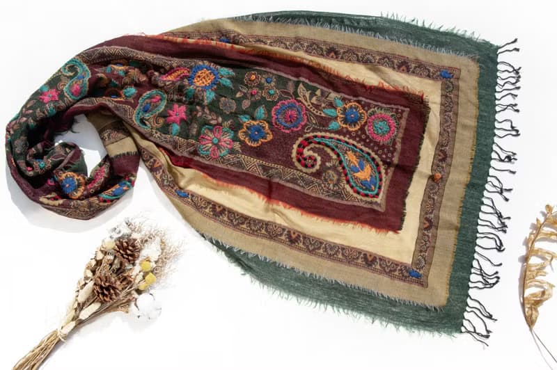 喀什米爾Cashmere/水煮羊毛披肩/針織圍巾/刺繡圍巾/羊絨披巾-花