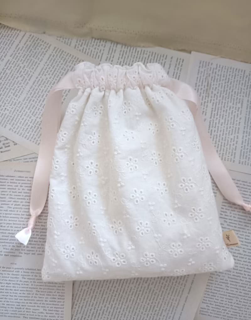 白色純棉刺繡小碎花束口袋手機袋化妝收納袋