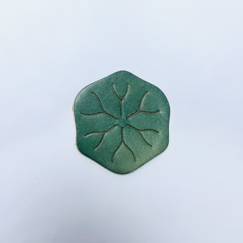 植鞣皮革小荷葉 / 大荷葉