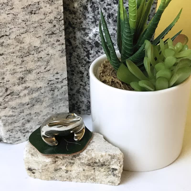 植鞣皮革小荷葉 / 大荷葉