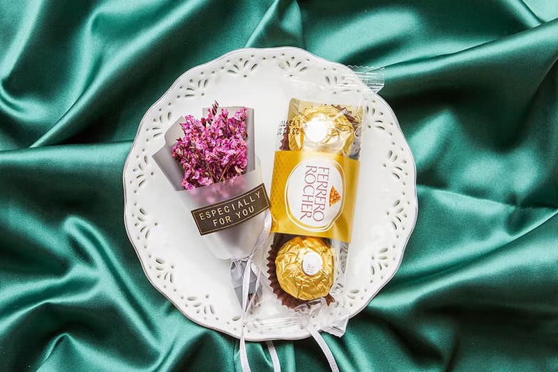 教師節禮物贈品 金莎巧克力3顆入+迷你乾燥花束(透明方盒)-4色可