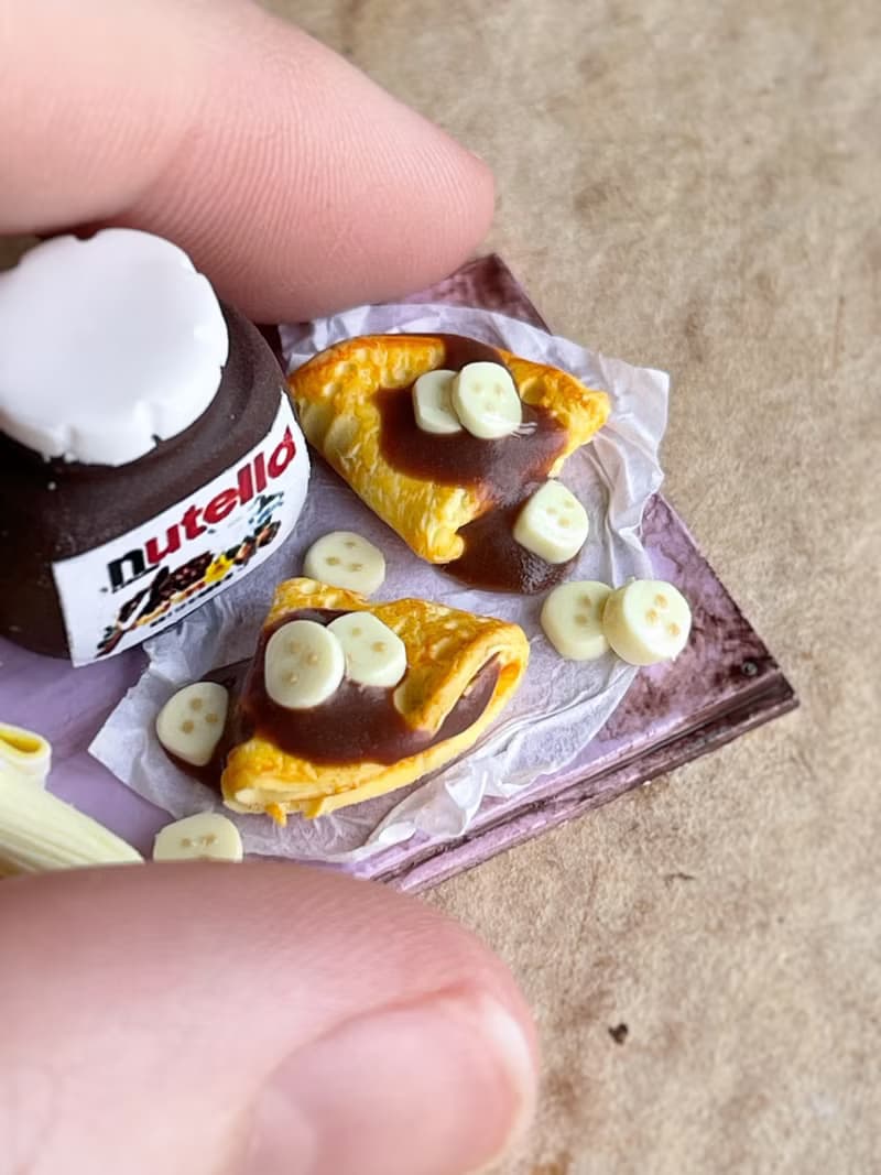 Miniature set with pancakes