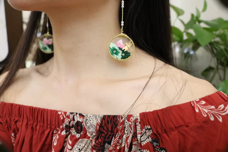 原創中國風刺繡荷葉蜻蜓圖耳環復古艺文耳飾