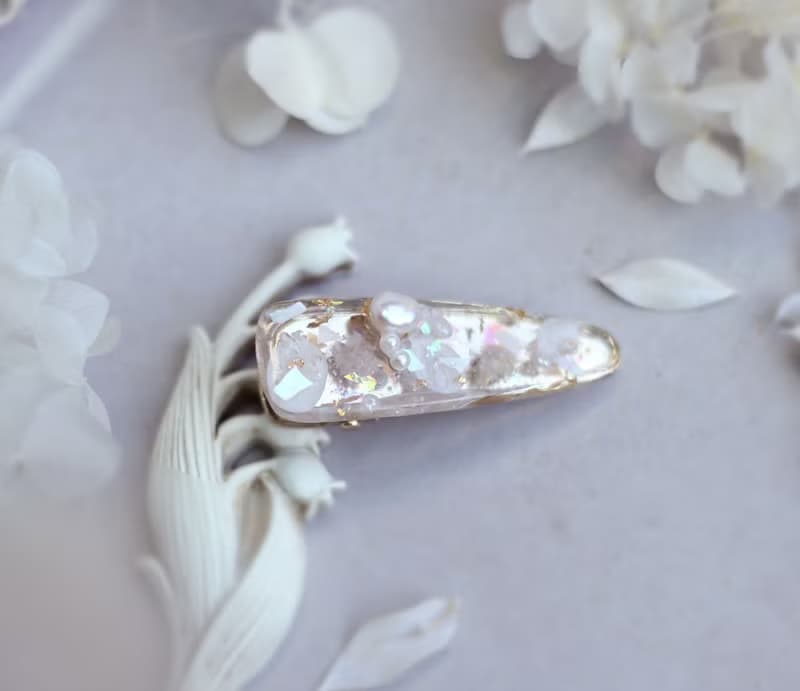 白色 小碎花 幾何 乾花 滴膠 髮夾 / 透明 /  髮飾 鴨嘴夾