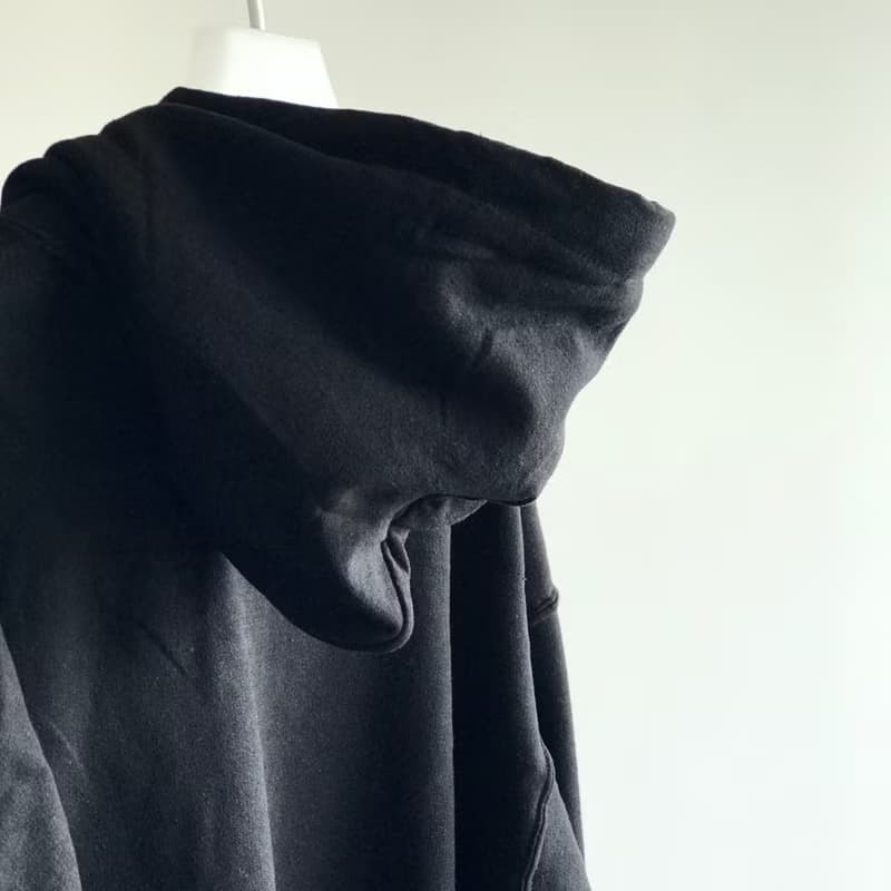 Big silhouette hoodie / black / plain / hand embroidery / unisex