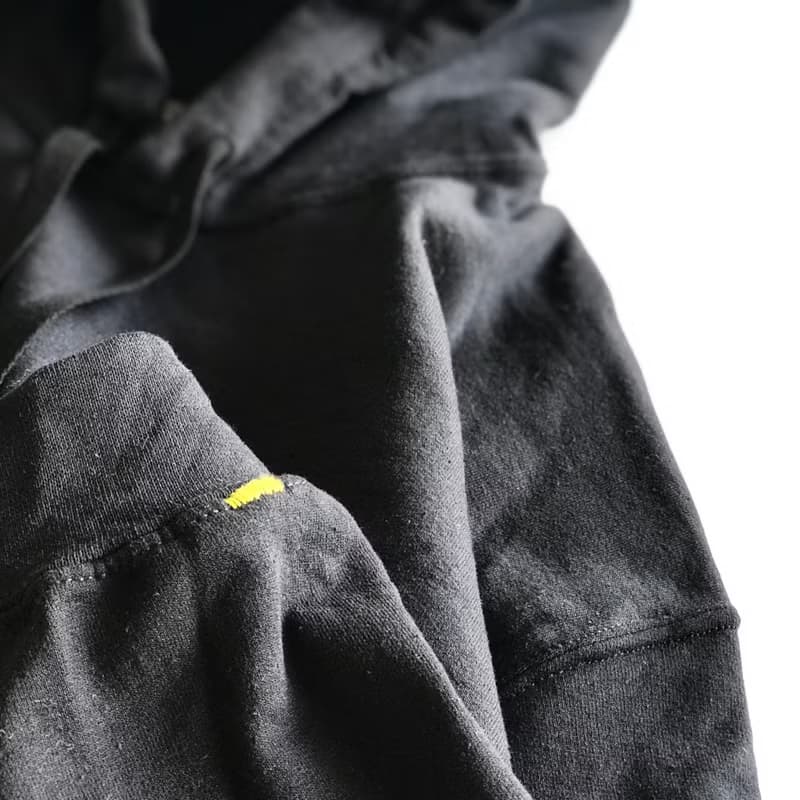 Big silhouette hoodie / black / plain / hand embroidery / unisex