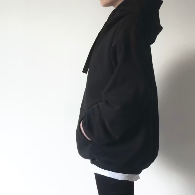 Big silhouette hoodie / black / plain / hand embroidery / unisex