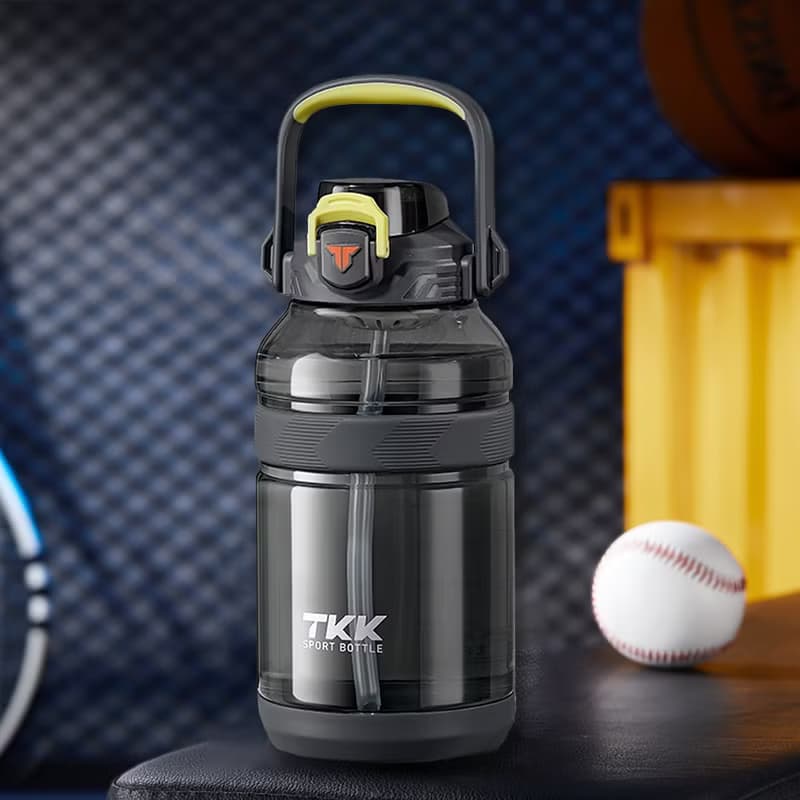 【TKK】美國進口Tritan戶外攀峰 手提+背帶運動水壺1200ML-電光白