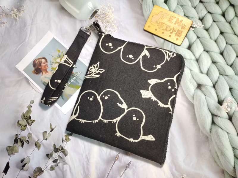 森林系列-日本棉布黑森林北長尾山雀L型拉鍊袋鋪棉-電子書保護套