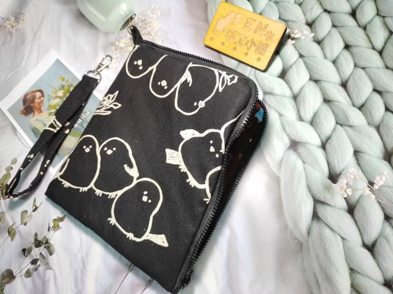 森林系列-日本棉布黑森林北長尾山雀L型拉鍊袋鋪棉-電子書保護套