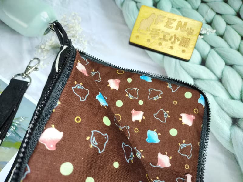 森林系列-日本棉布黑森林北長尾山雀L型拉鍊袋鋪棉-電子書保護套