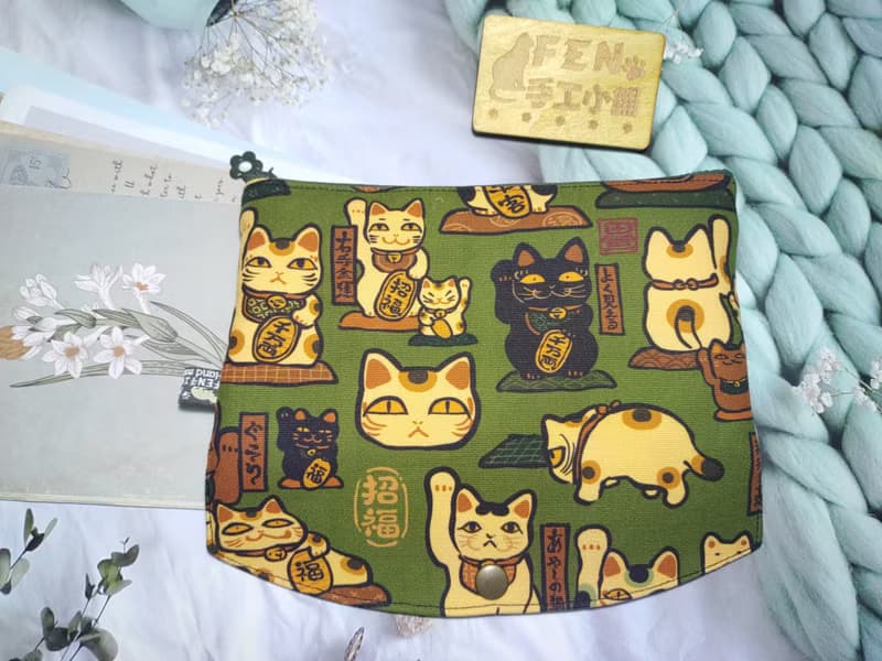 日本限量款妖怪厭世招財貓拉鍊布紅包袋-下方拉鍊紅包袋-手作