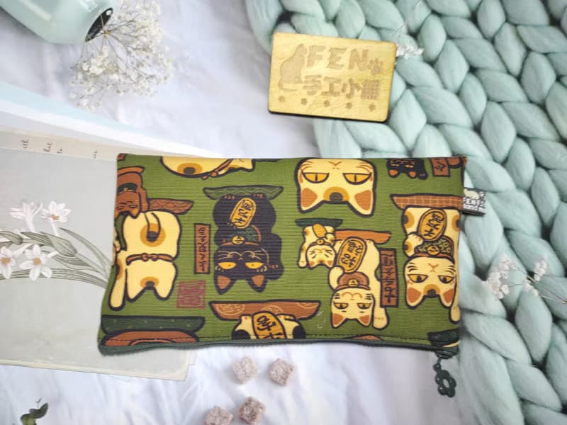日本限量款妖怪厭世招財貓拉鍊布紅包袋-下方拉鍊紅包袋-手作