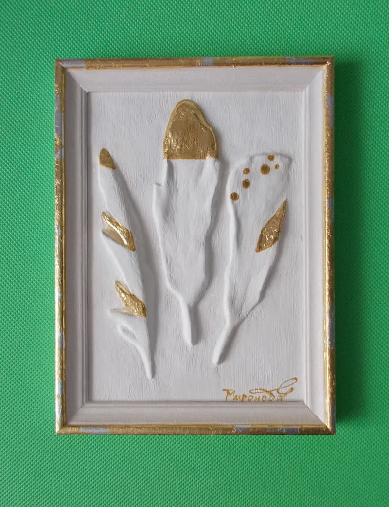 帶框 3D 牆藝術金色羽毛牆藝術淺浮雕裝飾牆板