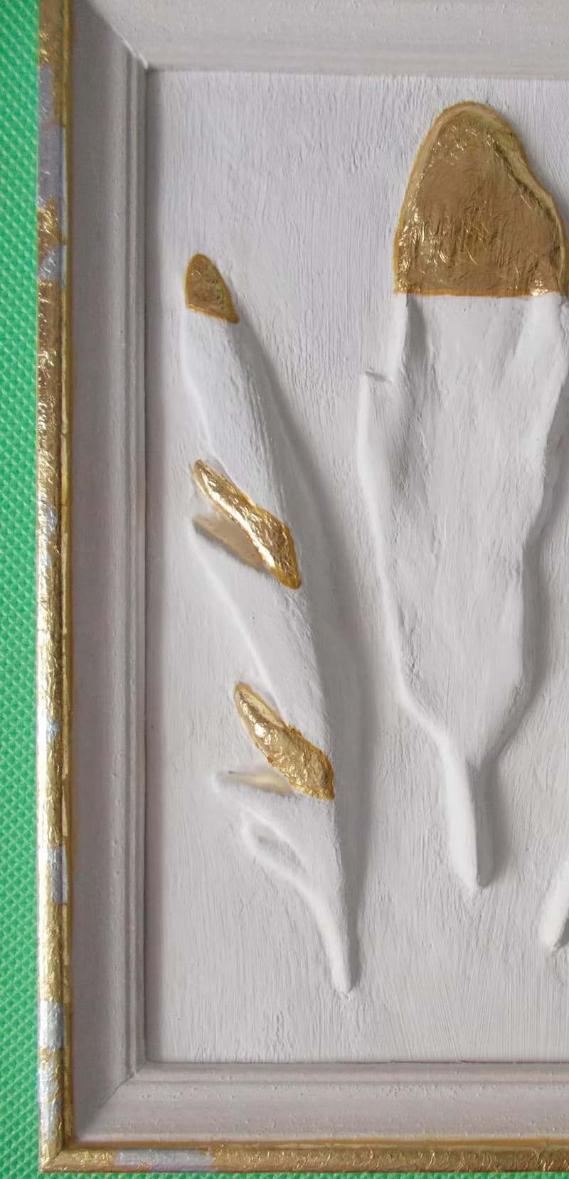 帶框 3D 牆藝術金色羽毛牆藝術淺浮雕裝飾牆板