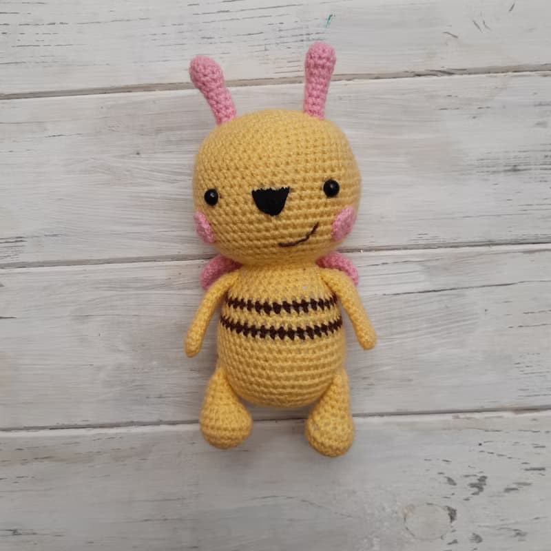 Hand crochet funny Bee Stuffed toys Animals Plush toys Amigurumi Knit Gift