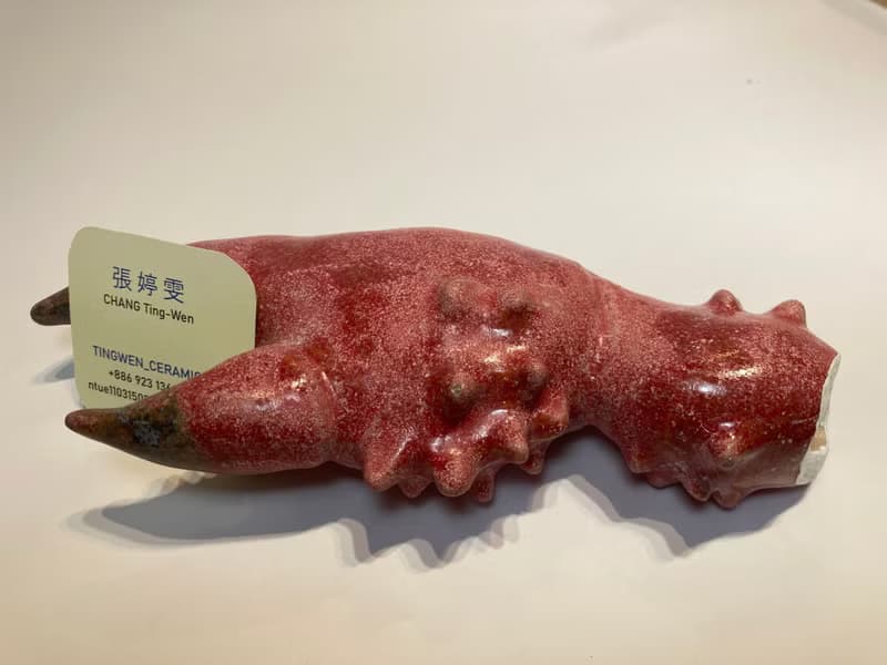 【肥美蟹螯】陶瓷名片架