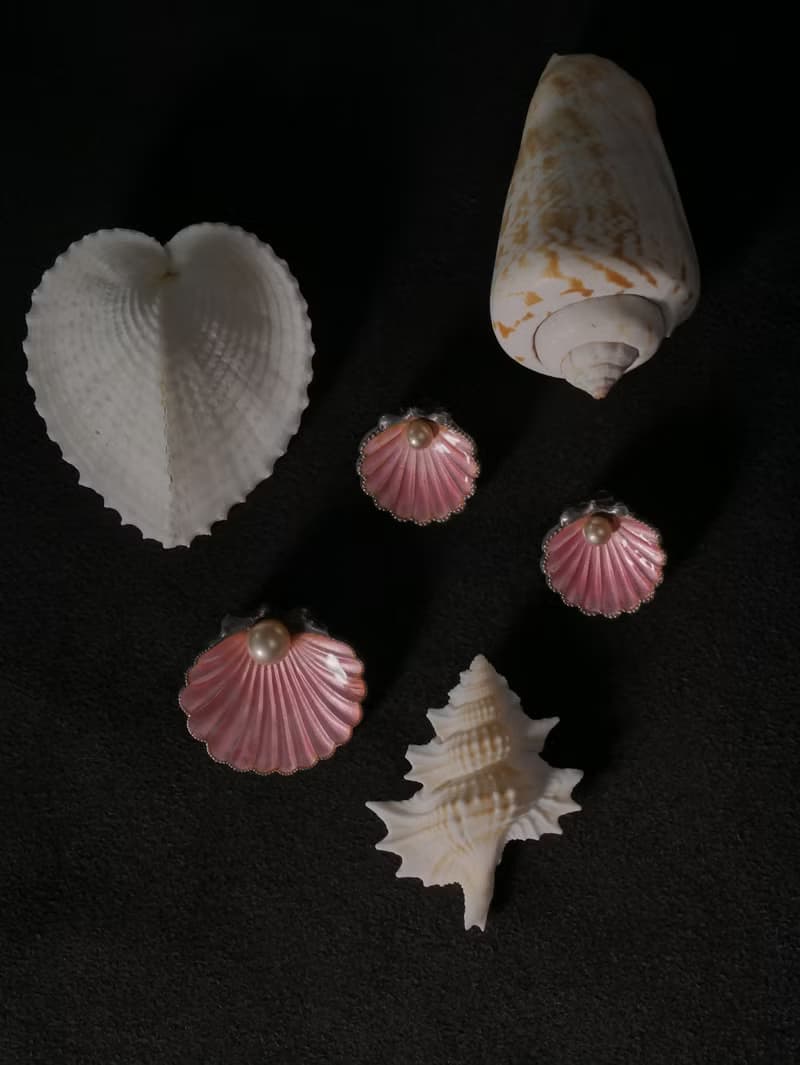 1950s 英國 近代老件 粉色琺瑯玻璃珍珠貝殼純銀耳夾胸針套組