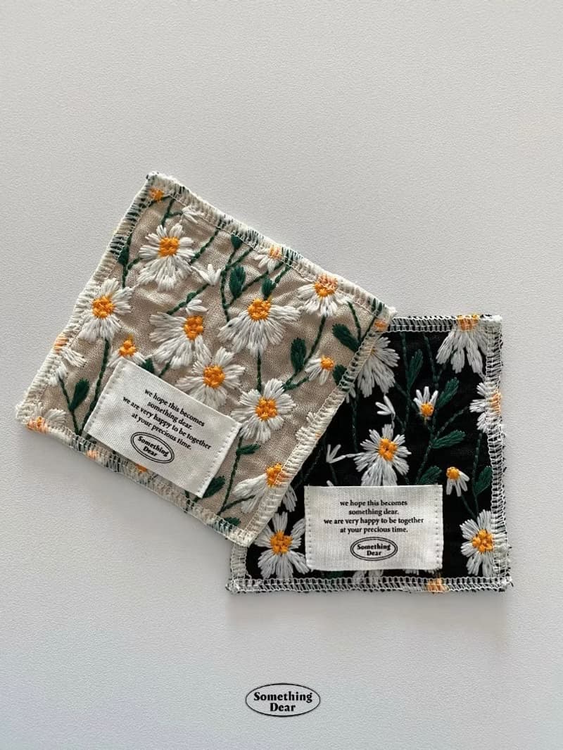 Embroidered Floral Cotton Coaster – Double-sided | Beige / Black