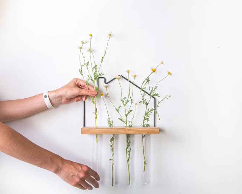 Minimalist Scandinavian style House shaped VASE for four flowers //Free shipping