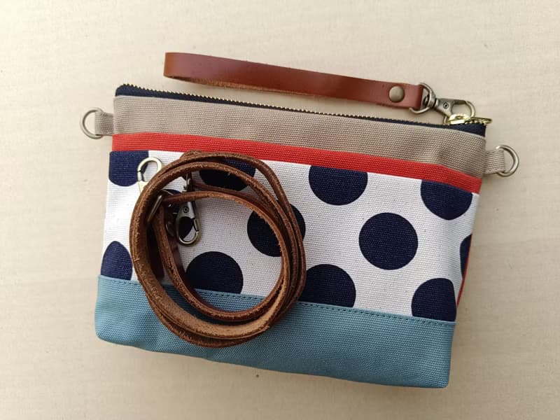手拿包 Lovely Canvas Pouch and Crossbody, Polka Dot Design 化妝包 /收納袋