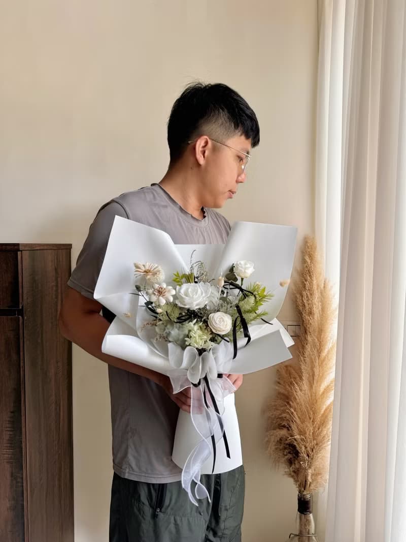 日日好 白綠色系 永生花束 情人節花束