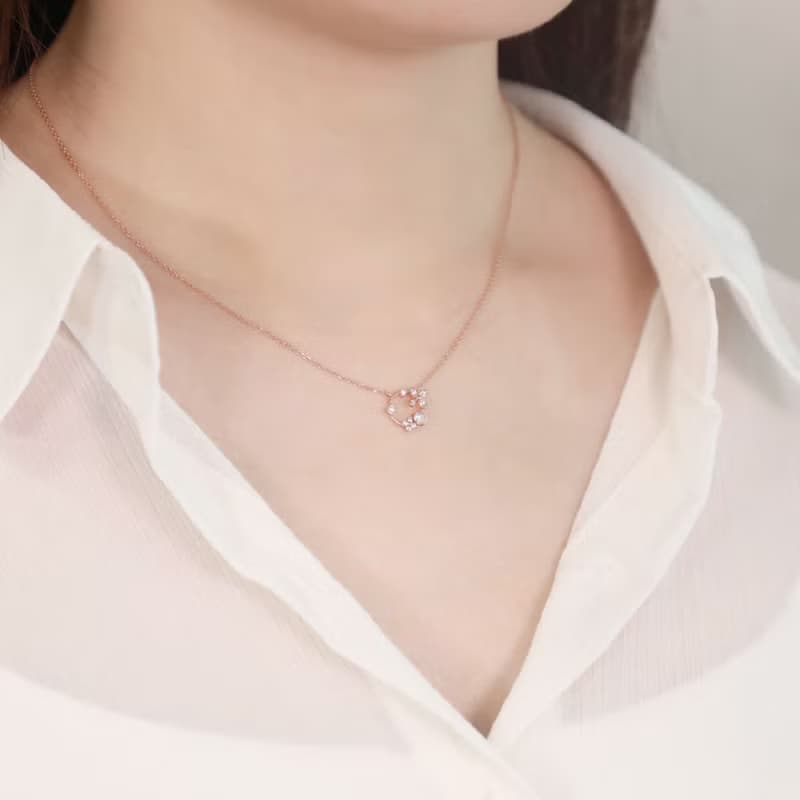 L'amour 閃爍小花項鏈