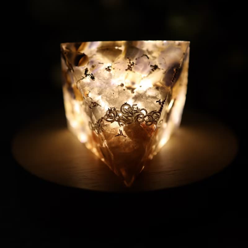 【母親節禮物】日月爭輝奧剛金字塔小夜燈Orgonite水晶療癒奧根塔