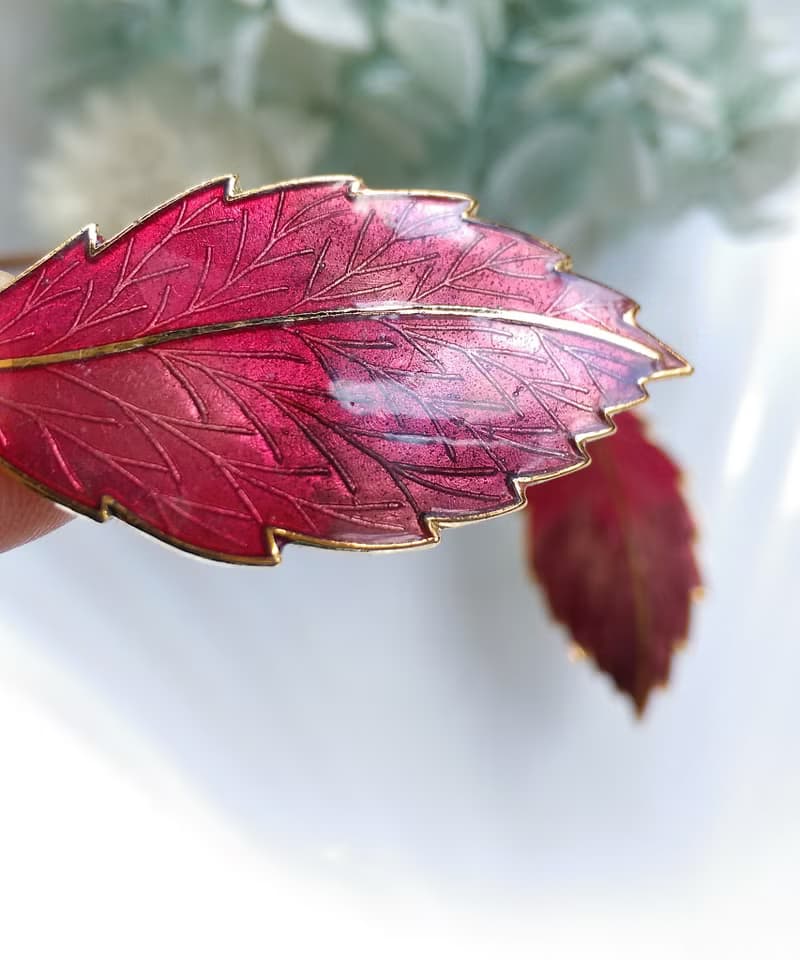 Vintage Jewelry 西洋古董飾品 紅色調 葉子 針式耳環