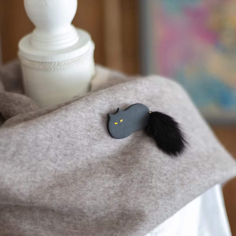 【選擇眼睛】貓　胸針  /  黑