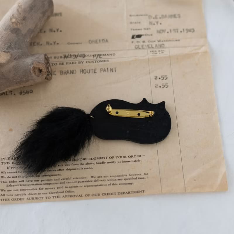 【選擇眼睛】貓　胸針  /  黑