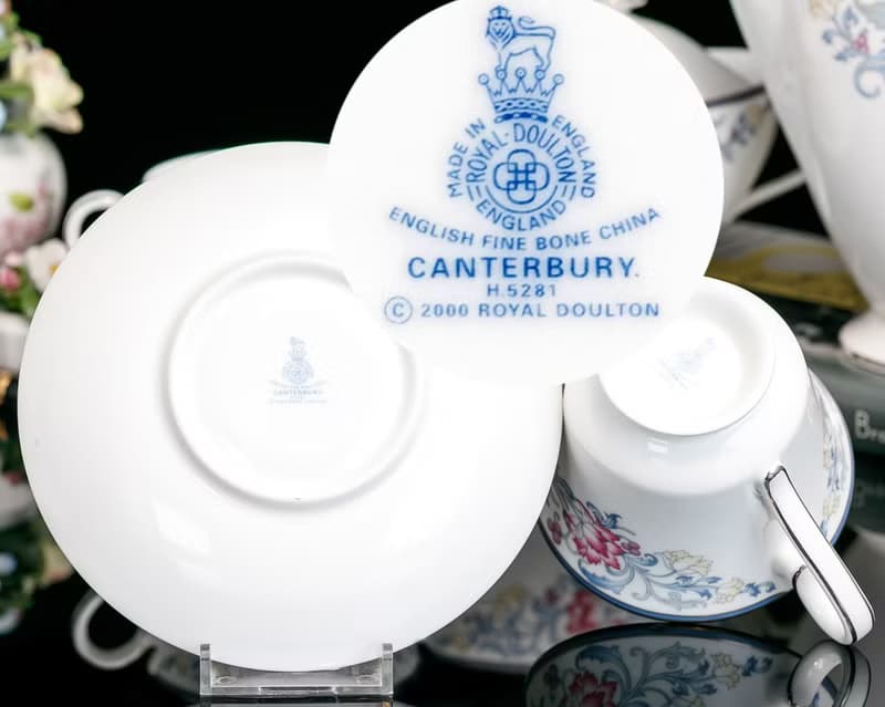 英國製Royal Doulton康乃馨2000細緻骨瓷白金紅茶杯咖啡杯盤
