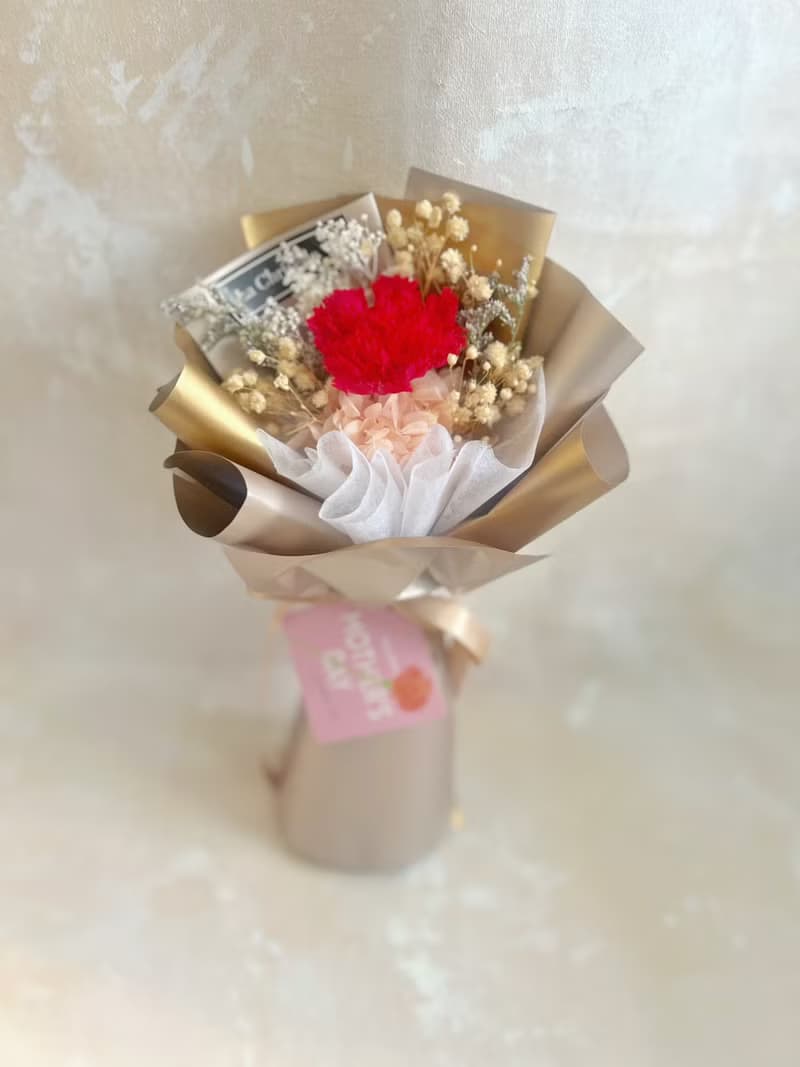 只限香港 母親節花束系列 尊貴媽媽 紅色 康乃馨 永生花 保鮮花