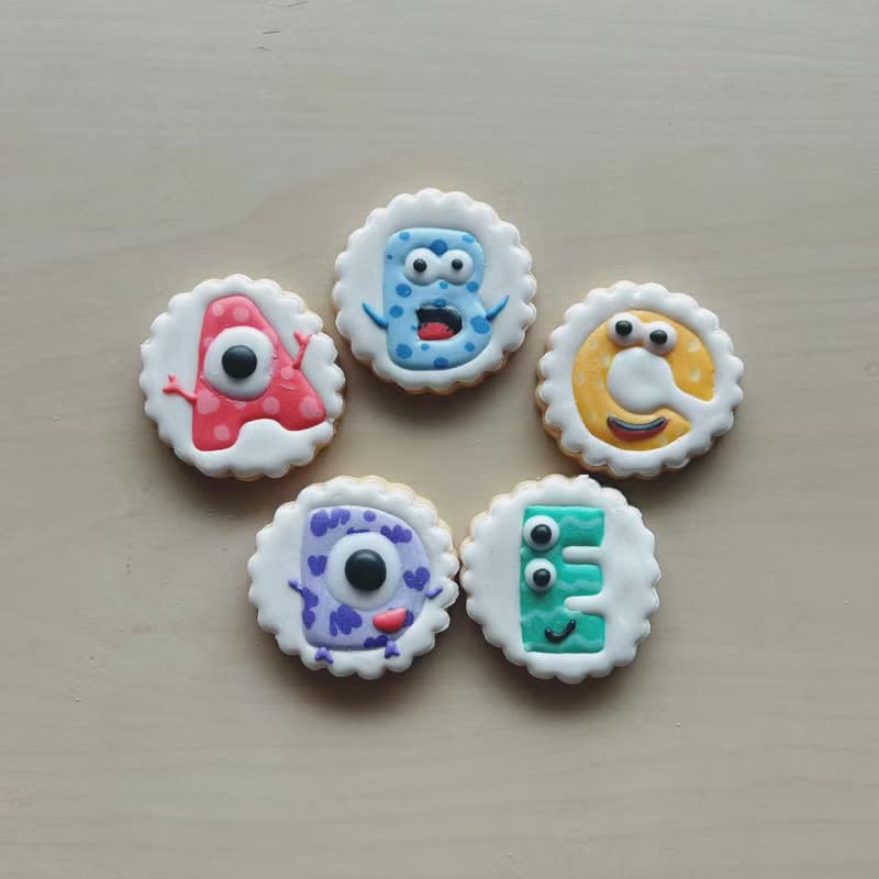 NIJI Cupcake 字母小怪獸糖霜餅乾組合