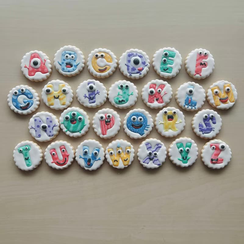 NIJI Cupcake 字母小怪獸糖霜餅乾組合