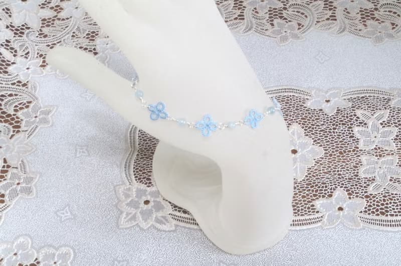 3月誕生石・タティングレースの小花とアクアマリンのブレスレット