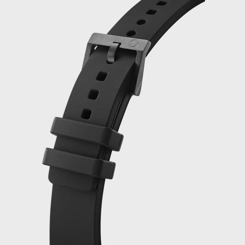 Imperfect Line 黑色矽膠錶帶手錶 32/40mm - 可定制