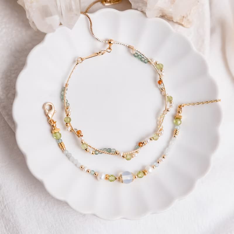 財運 x 橄欖石 黃綠水晶 黃銅鍍18K金【噴泉草 • 愛如呼吸】手鍊