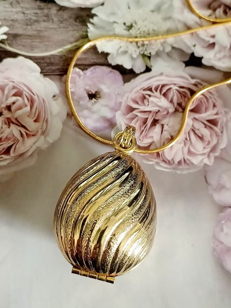vintage jewelry AVON 古典洋蔥造型香膏盒 項鍊