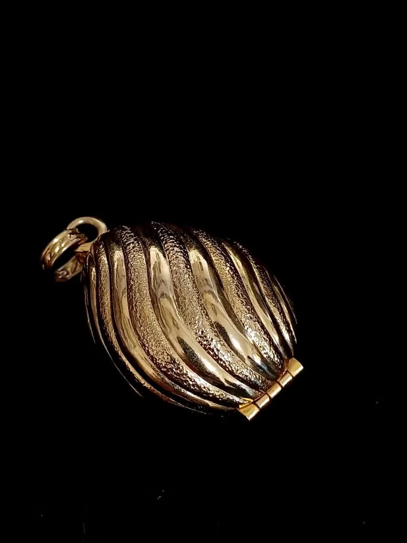 vintage jewelry AVON 古典洋蔥造型香膏盒 項鍊