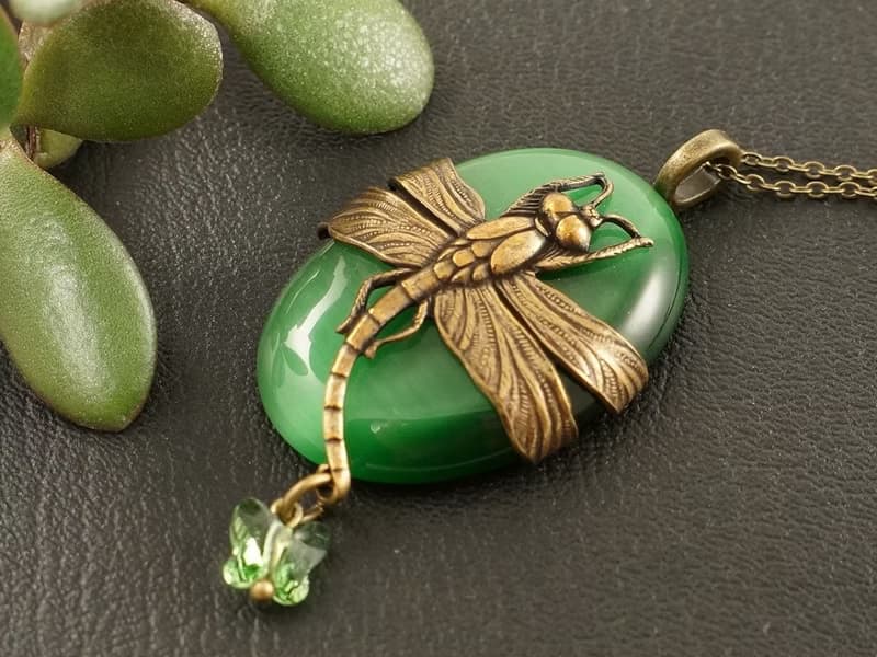 Grass Green Cat Eye Oval Brass Dragonfly Pendant Necklace Woman Jewelry Gift